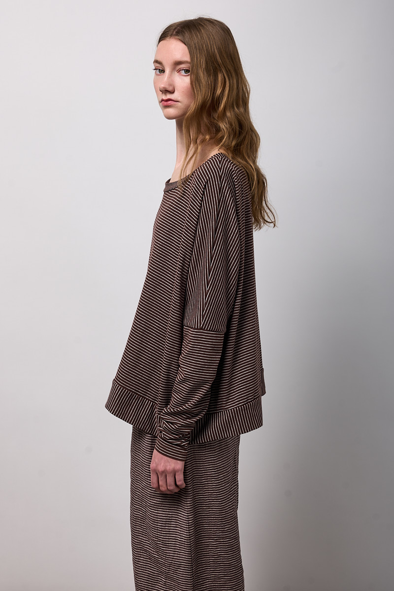 MAGLIA SCATOLA MANICA LUNGA CON AMPIO SCOLLO TONDO