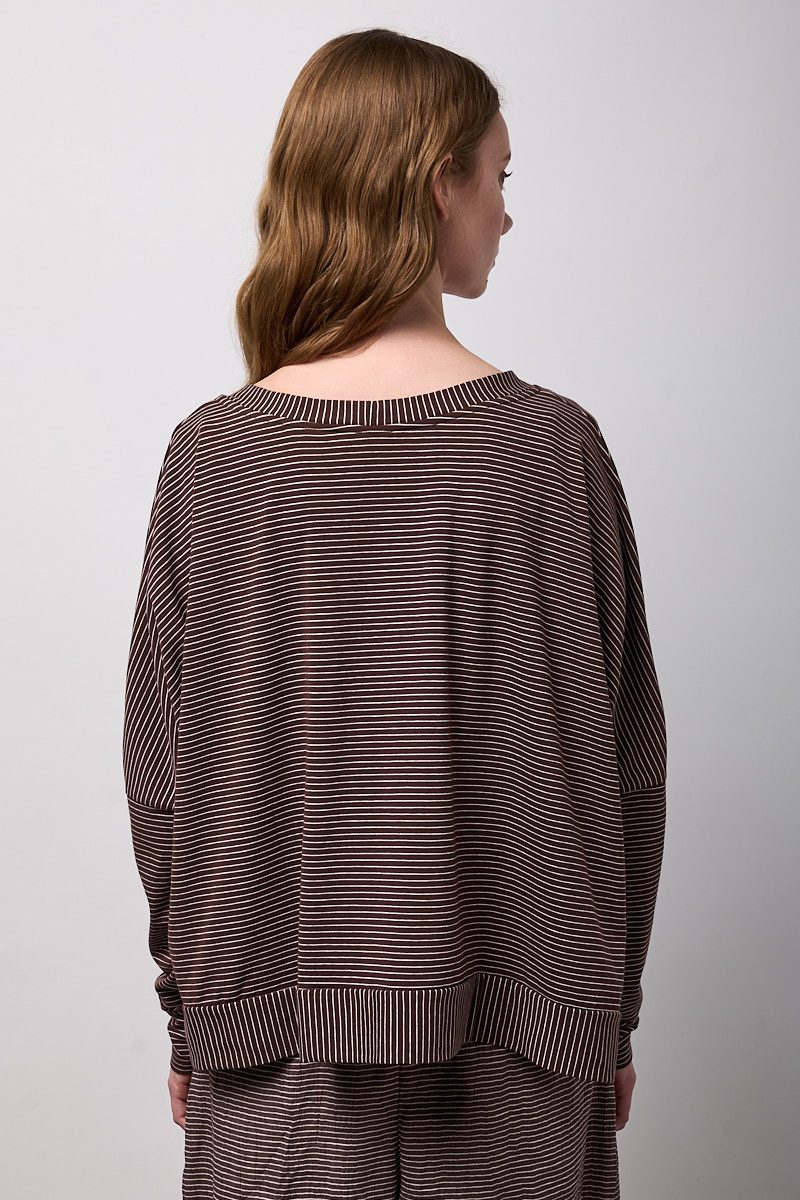 MAGLIA SCATOLA MANICA LUNGA CON AMPIO SCOLLO TONDO