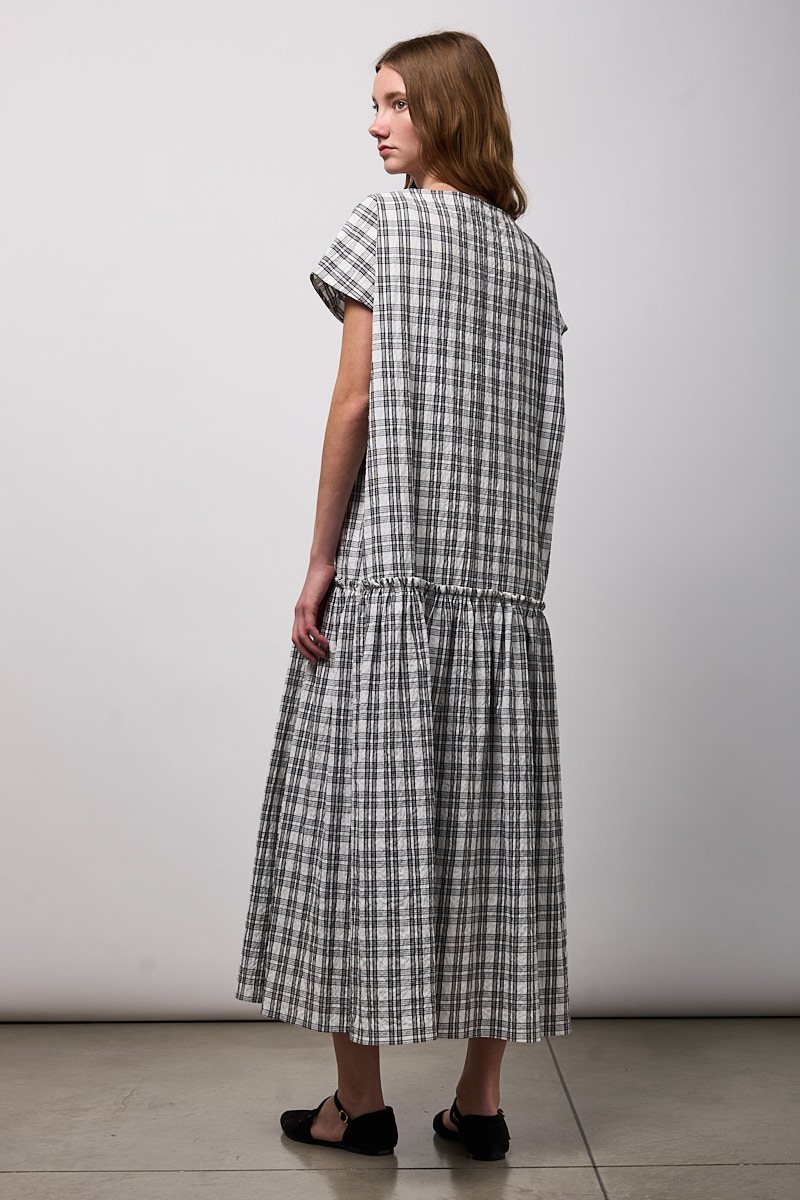 ABITO LUNGO AMPIO ARRICCIO IN VITA