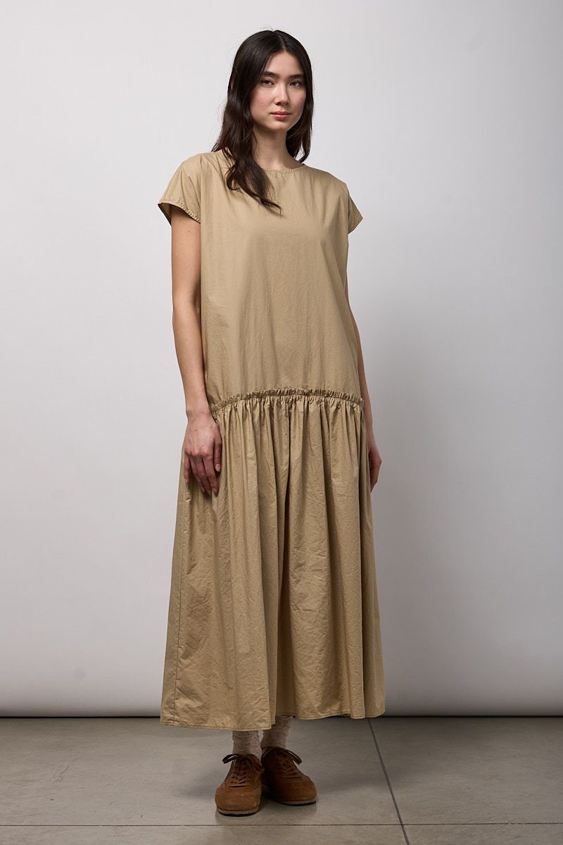 ABITO LUNGO AMPIO ARRICCIO IN VITA