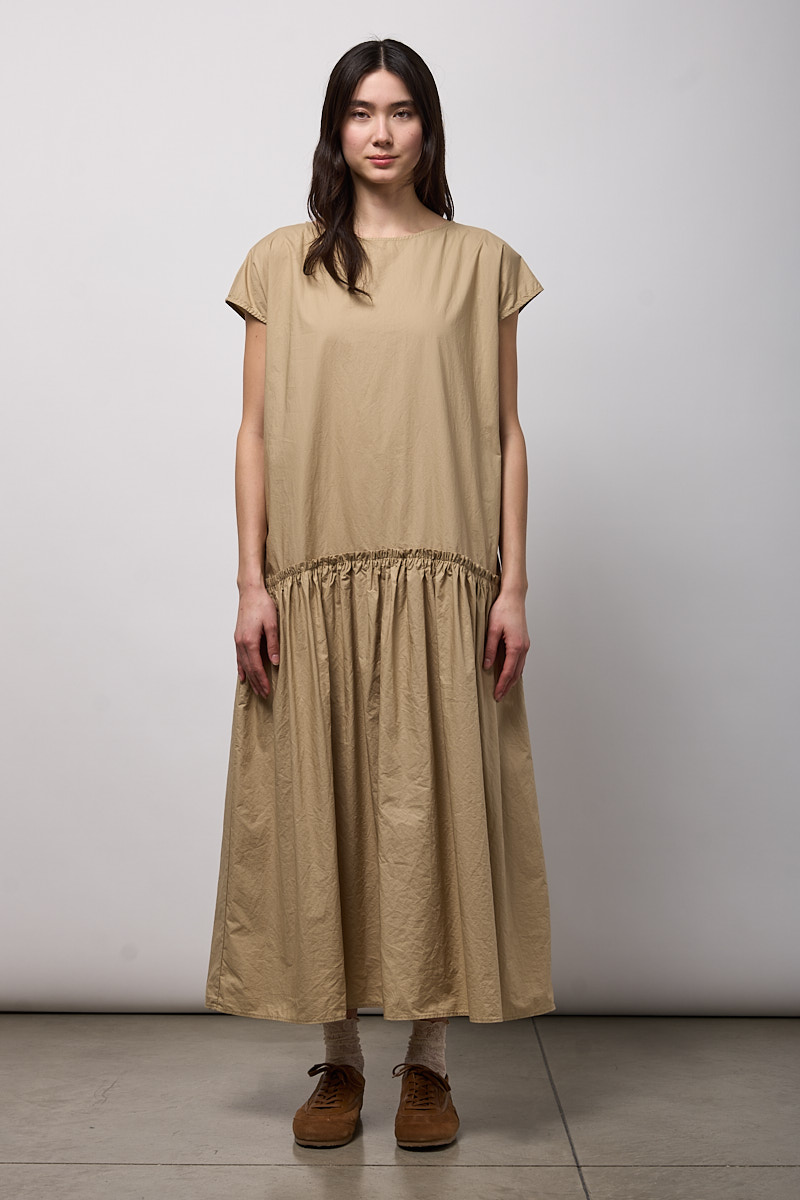 ABITO LUNGO AMPIO ARRICCIO IN VITA