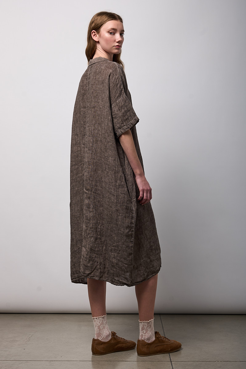 ABITO LUNGO CON COLLO DA CAMICIA E MANICA CORTA