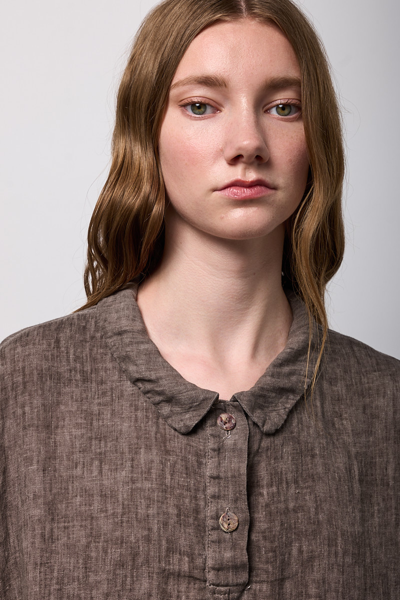 ABITO LUNGO CON COLLO DA CAMICIA E MANICA CORTA