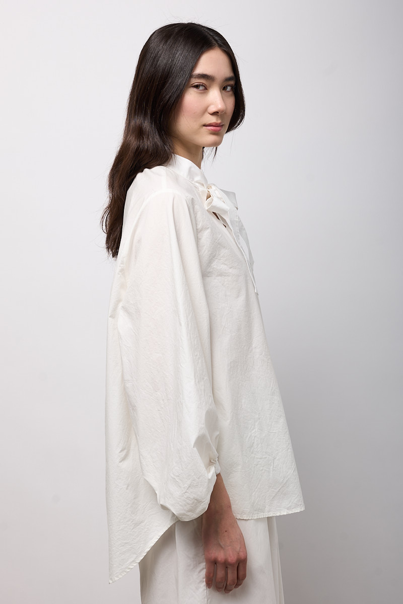 CAMICIA CON FIOCCO AL COLLO