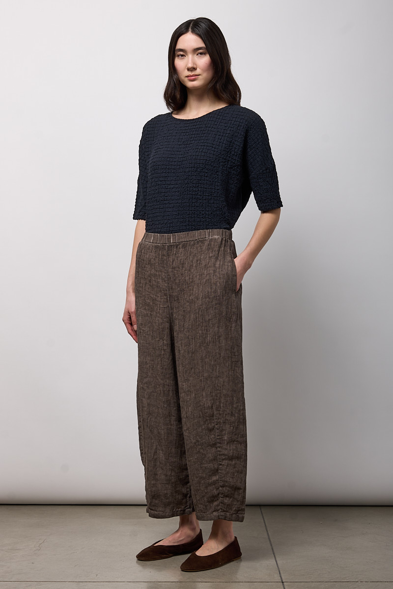 PANTALONE EASY CON PINCES SUL FONDO