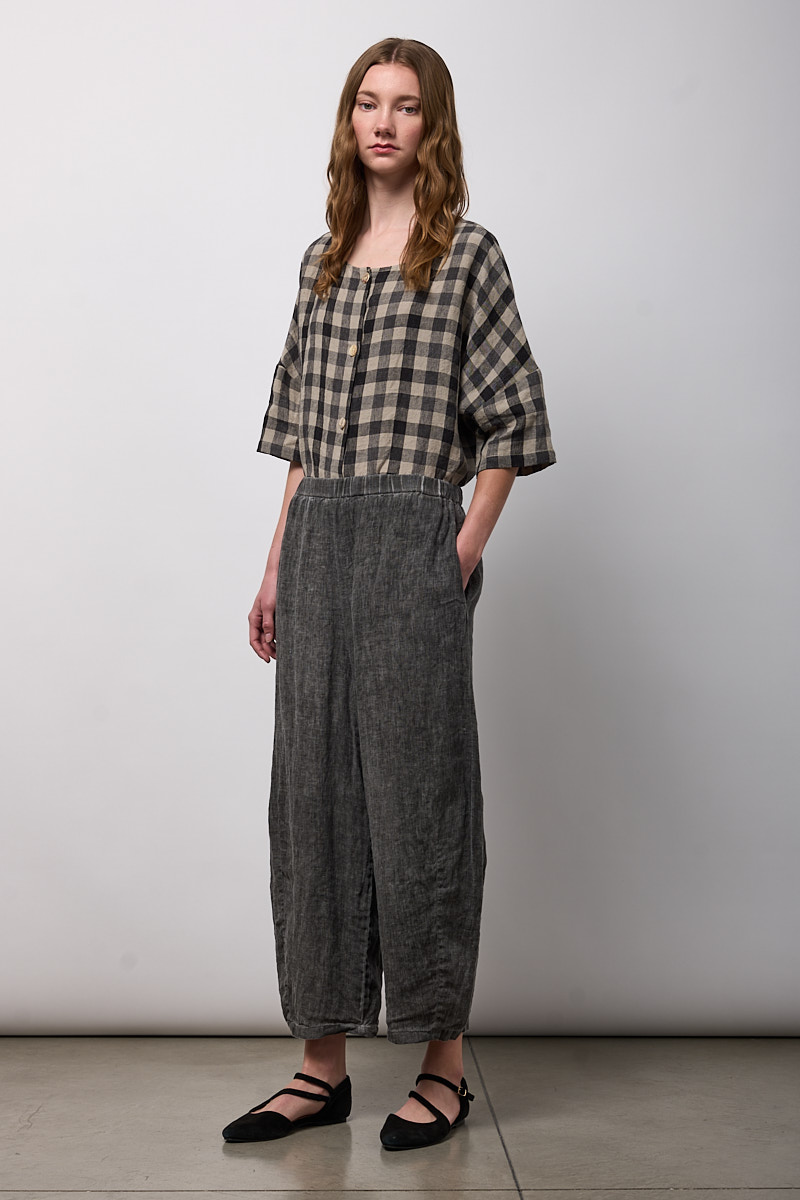 PANTALONE EASY CON PINCES SUL FONDO