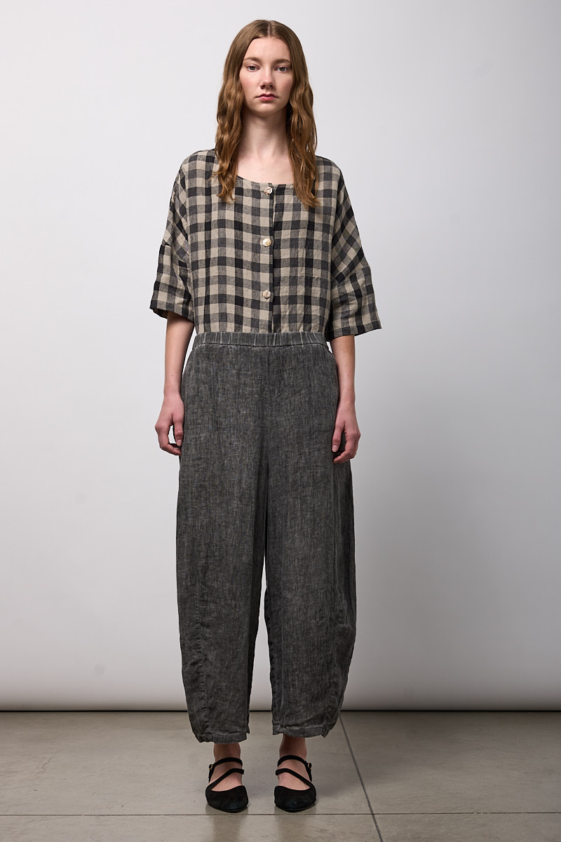 PANTALONE EASY CON PINCES SUL FONDO