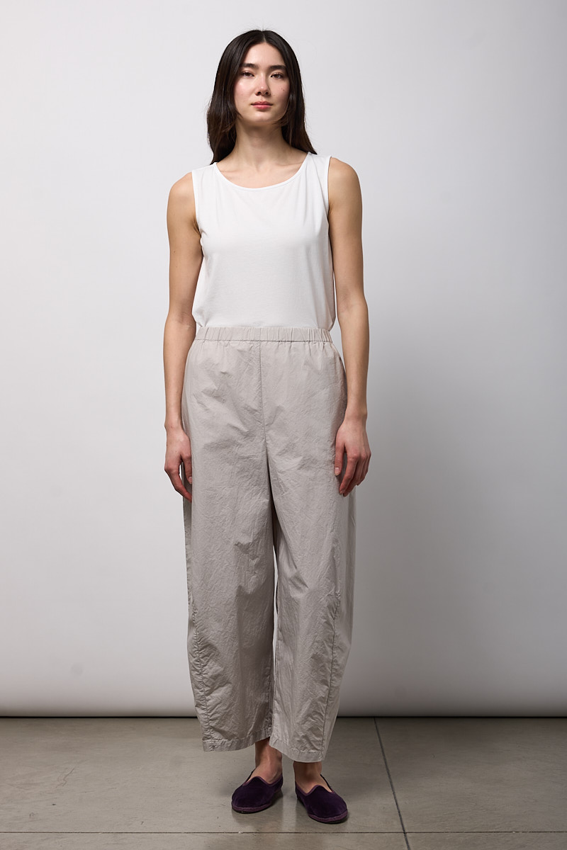 PANTALONE EASY CON PINCES SUL FONDO