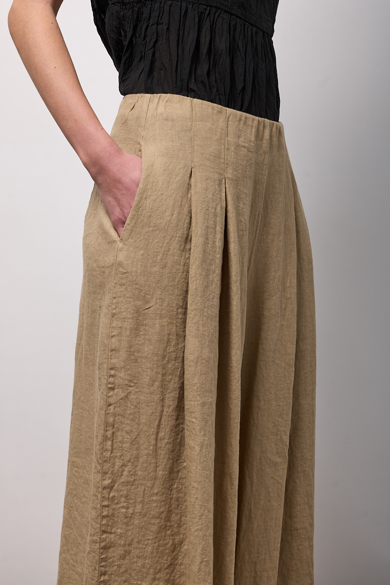 PANTALONE AMPIO CON PIEGHE