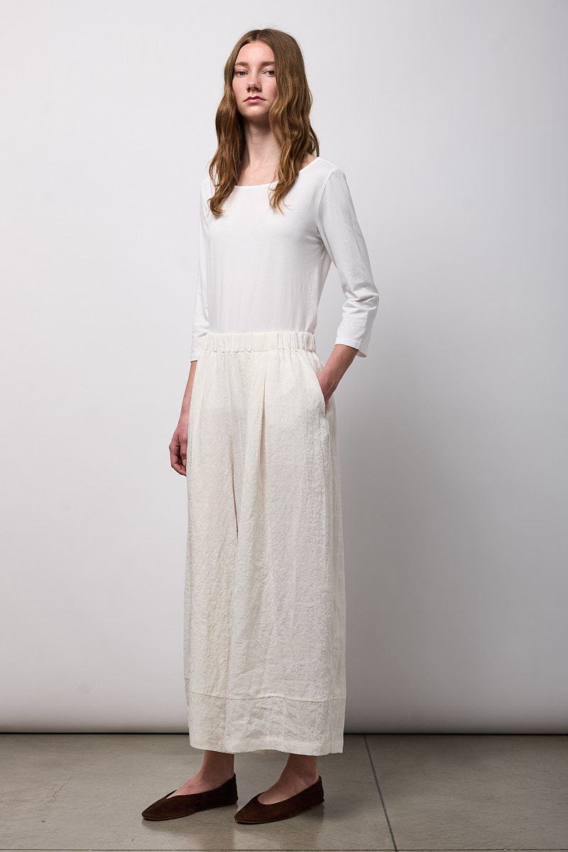 PANTALONE CON FONDO CUCITO