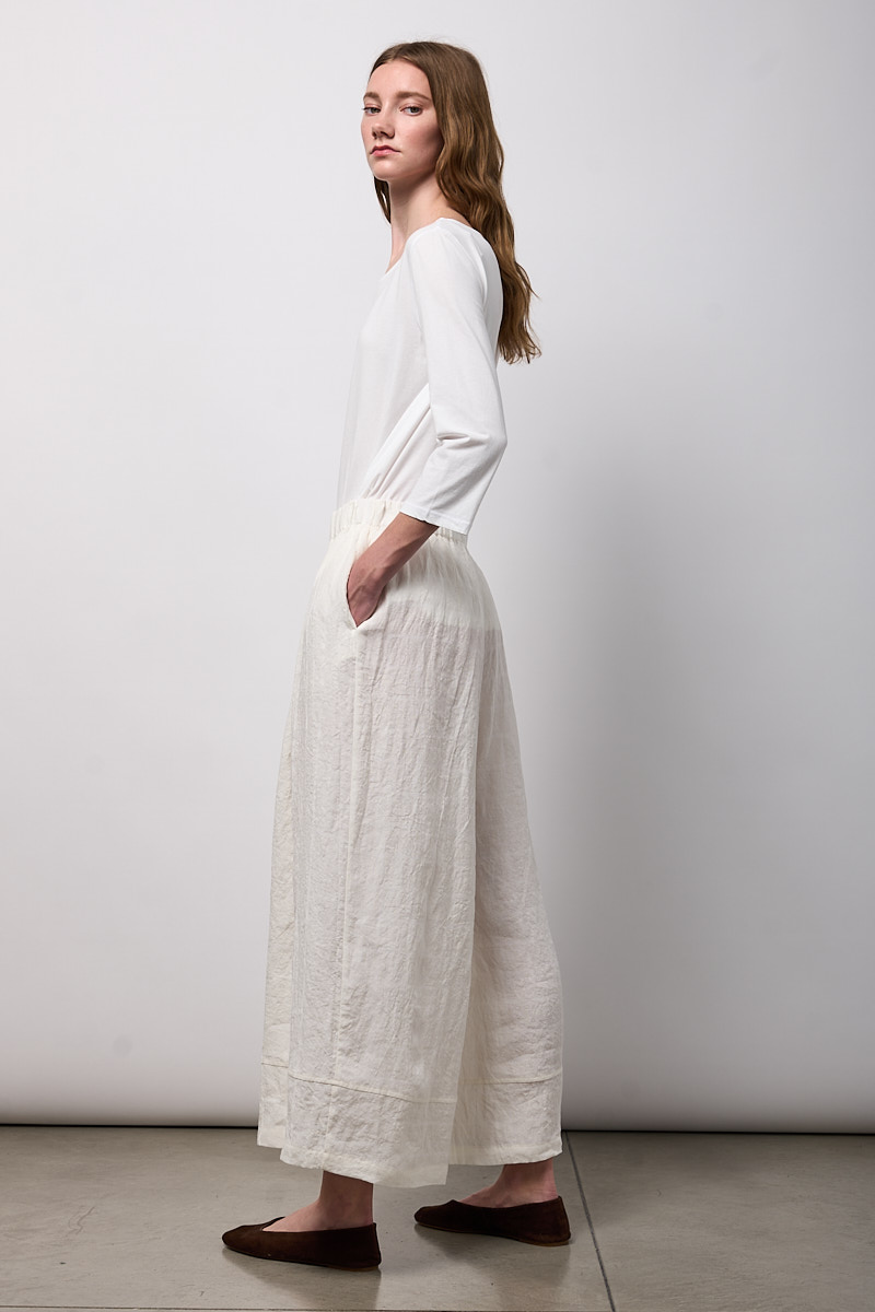 PANTALONE CON FONDO CUCITO