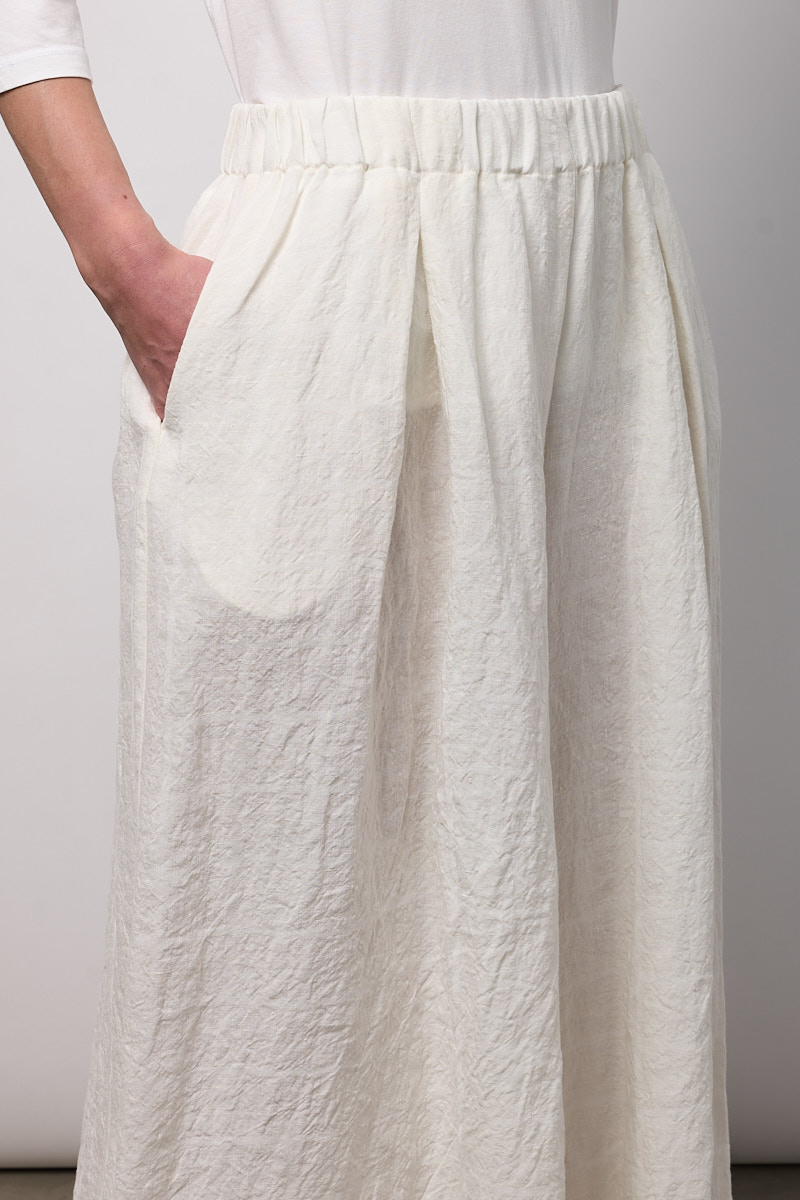 PANTALONE CON FONDO CUCITO