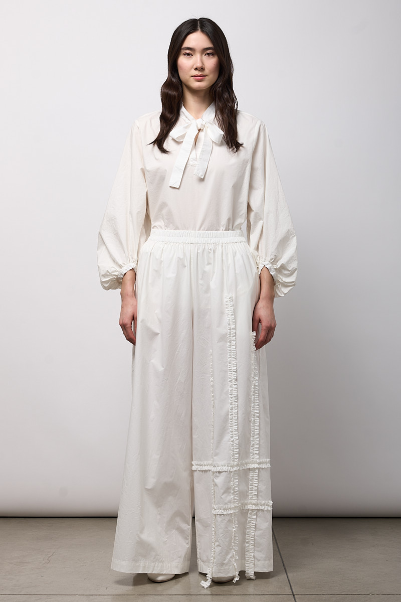 PANTALONE CON ELASTICO E FRAPPE