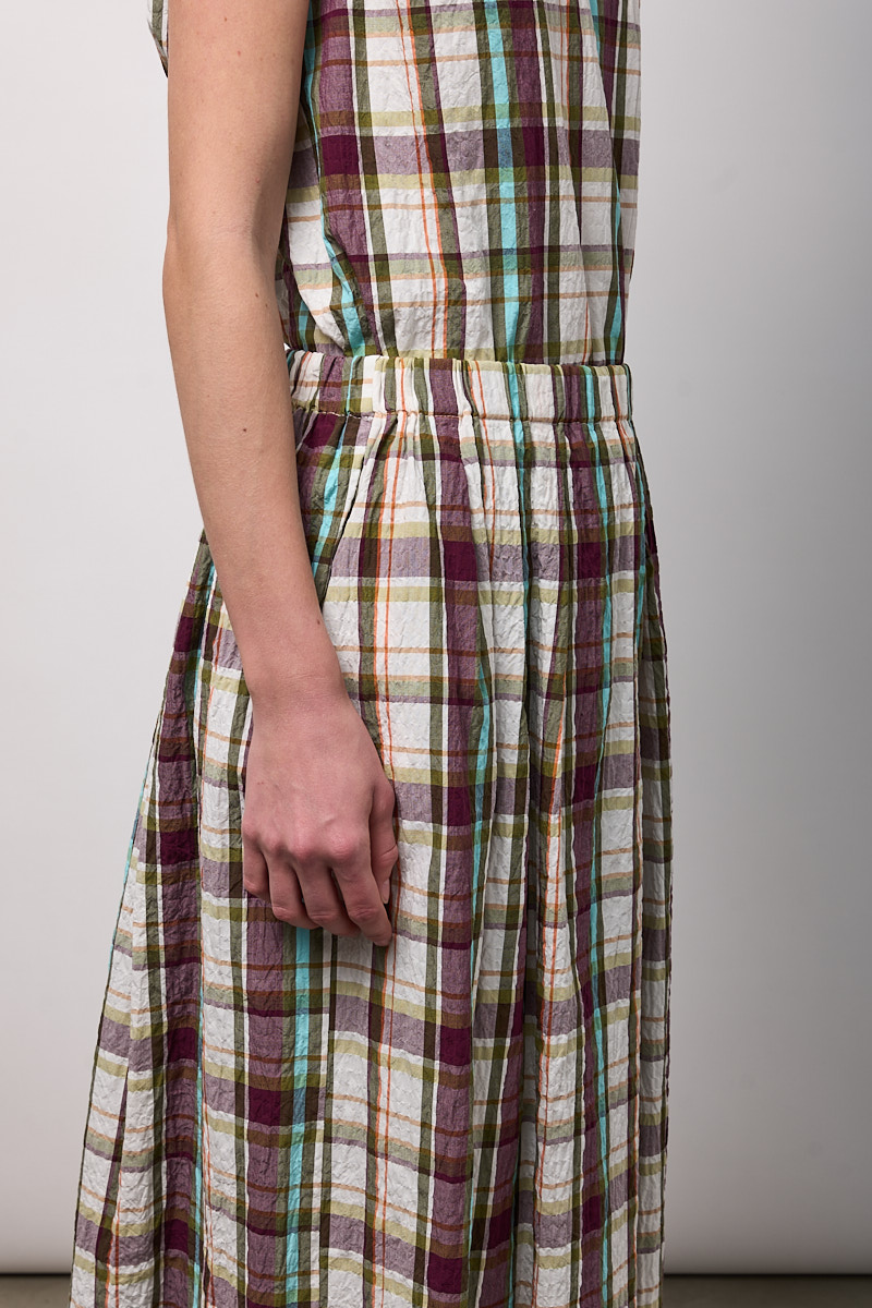 GONNA CON ELASTICO IN VITA E PIEGHE